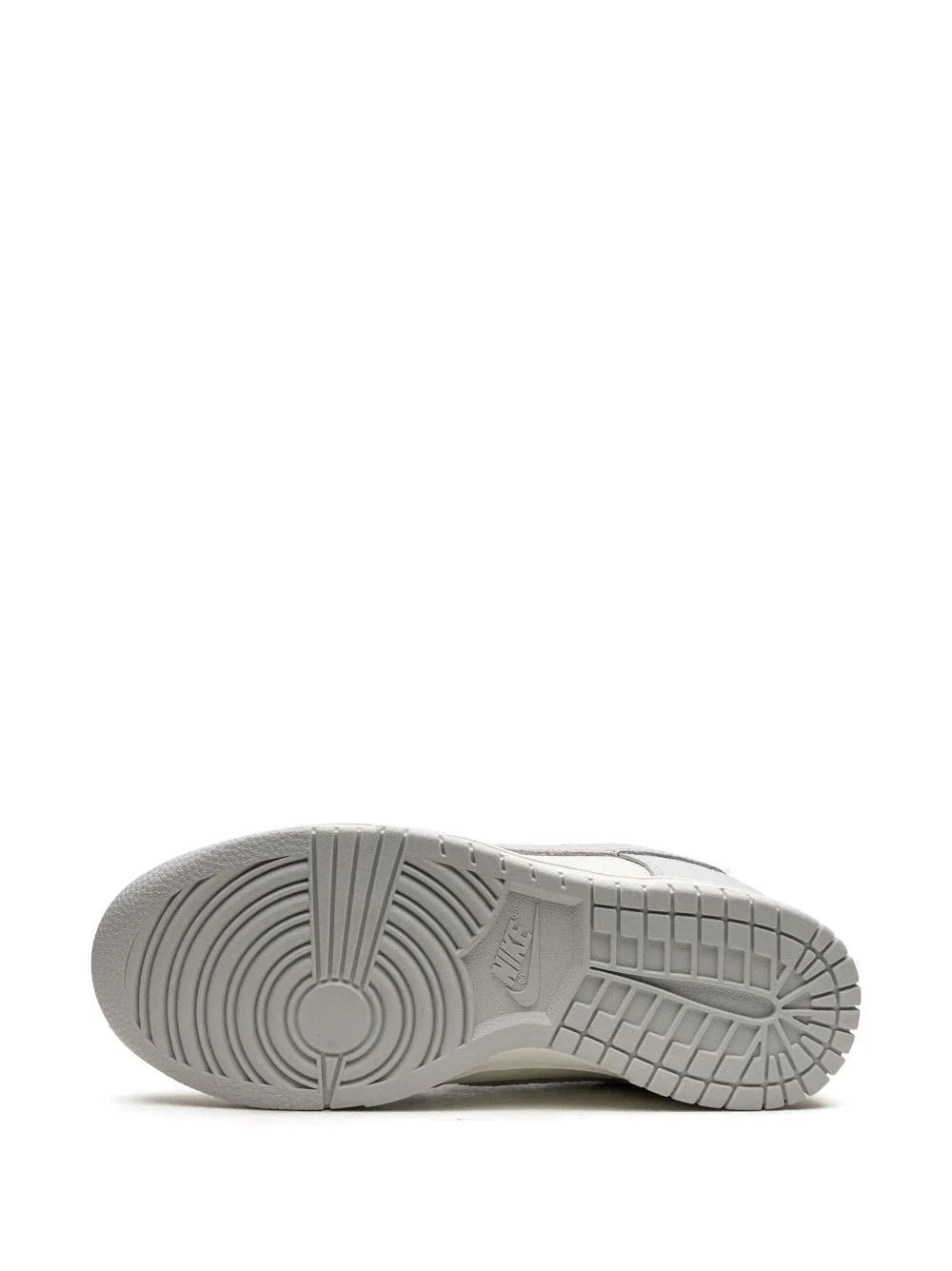 NIKE SB DUNK LOW NEEDLE WORK - Image 4